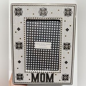 Anthropologie Mosaic Bistro "Mom"
Stoneware 4"x"6 Photo Frame